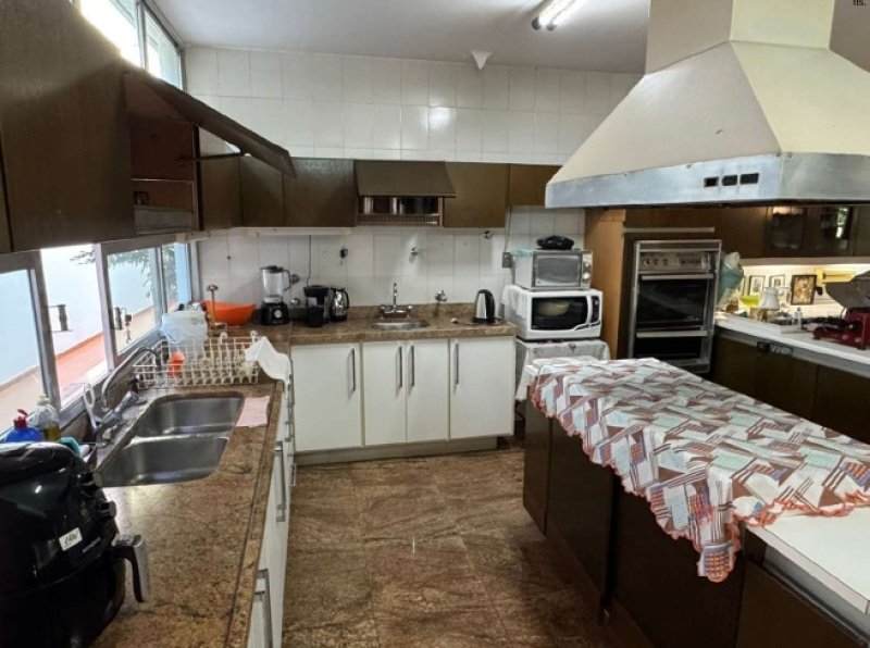 CASA RESIDENCIAL - Alto Padrão localizada no Centro da .. em Catanduva/SP - foto 17