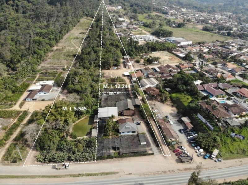 ÁREA DE 25.740,75m2 EM FRENTE A BR-280 EM CORUPA/SC em Corupá/SC