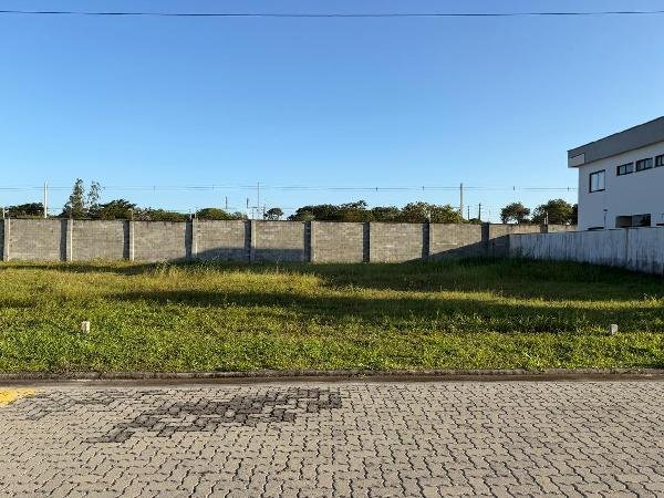 Terreno, 0.00 de área total, 0.00 de área privativa, 233.14 de área do terreno. em Aquiraz/CE