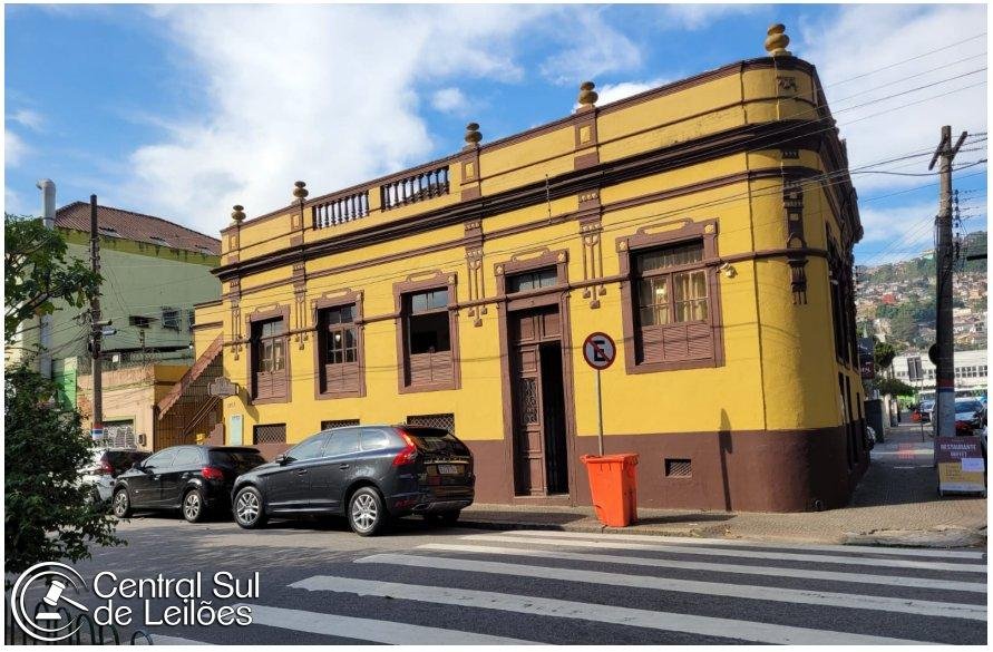 Imóvel de esquina com área de 246,90m², no Centro, em Florianópolis/SC em Florianópolis/SC