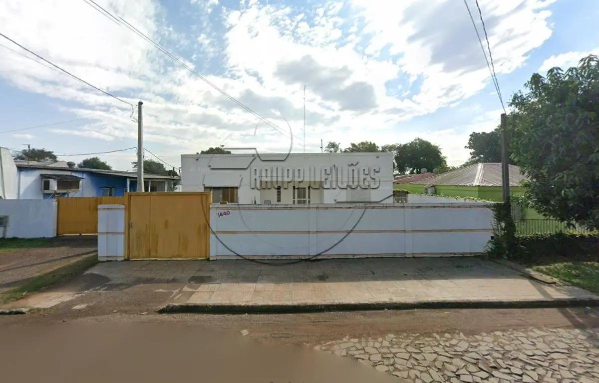 (SÃO BORJA/RS) Um terreno de 826,00m², c/ diversas benfeitorias, no Bairro Passo em São Borja/RS