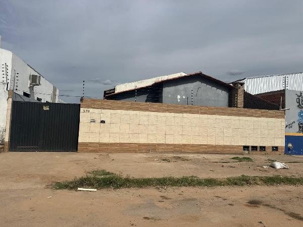 Casa, 112.50 de área total, 64.25 de área privativa, 98.00 de área do terreno,  2 qto(s), em Luís Eduardo Magalhães/BA