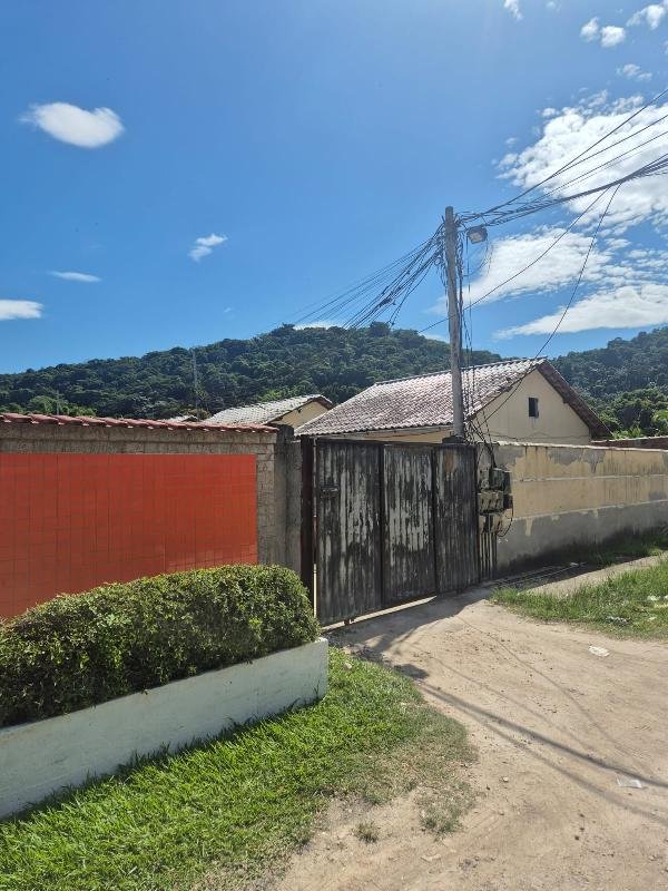 Casa, 51.85 de área total, 51.85 de área privativa, 133.00 de área do terreno,  2 qto(s), em Magé/RJ