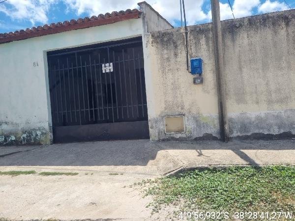 Casa, 0.00 de área total, 86.55 de área privativa, 180.00 de área do terreno,  2 qto(s), a em Pacajus/CE - foto 1