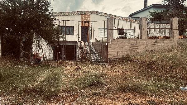Casa, 125.76 de área total, 121.00 de área privativa, 400.00 de área do terreno,  3 qto(s) em Bagé/RS