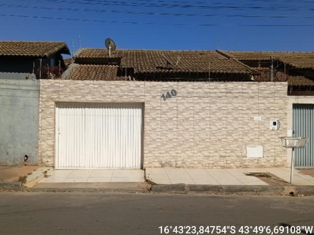 Casa - 68,55m² de área privativa, 150m² de área do terreno, com vaga de garagem - MONTES C em Montes Claros/MG - foto 1