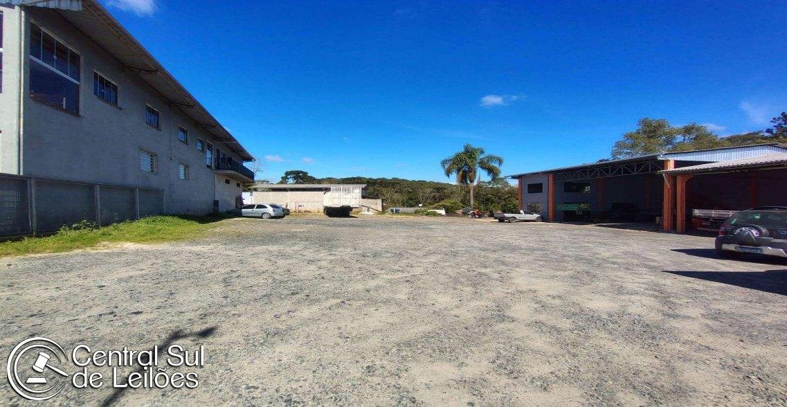 Terreno com área de 2.348,87m², com Galpão comercial, bairro São Pedro, no Município de Ri em Rio Negrinho/SC - foto 6