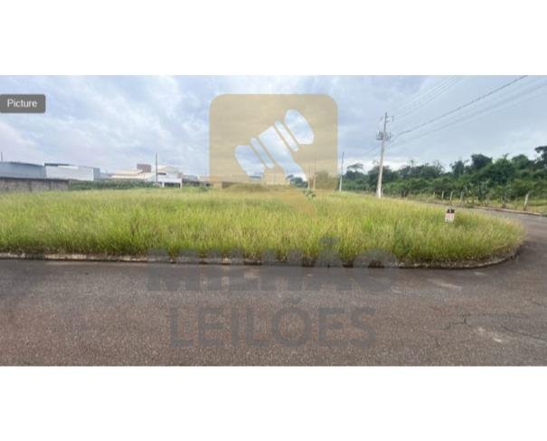 Quatro Lotes no Bairro Afonso Queiroz em Patos de Minas/MG