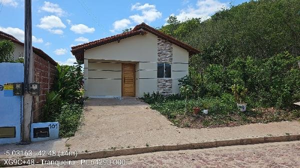 Casa, 0.00 de área total, 52.21 de área privativa, 210.63 de área do terreno,  2 qto(s), a em Altos/PI