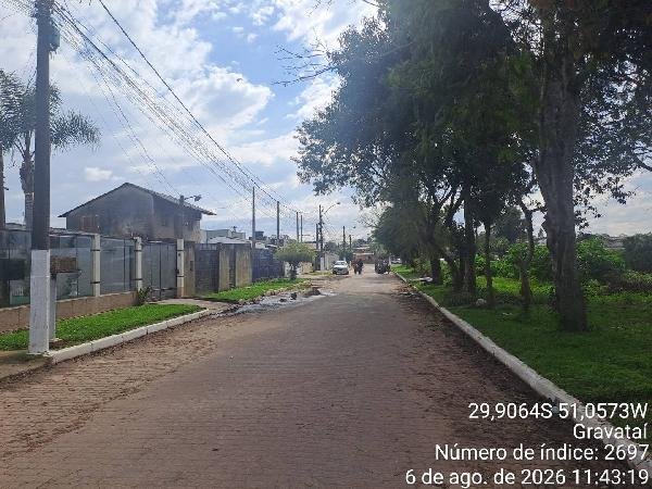 Casa, 50.00 de área total, 50.00 de área privativa, 130.00 de área do terreno,  1 qto(s), em Gravataí/RS