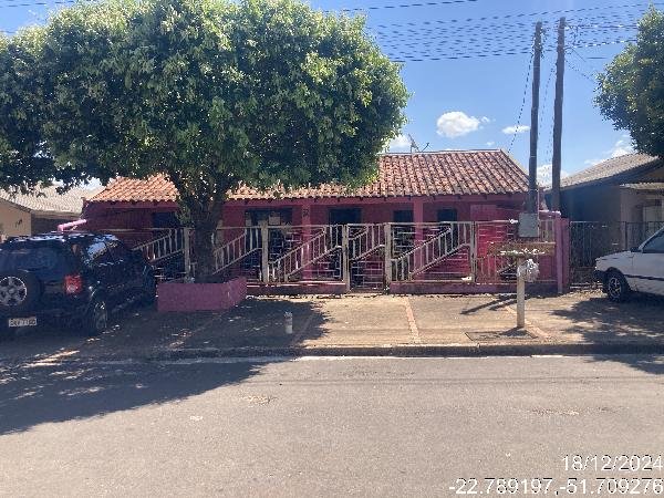 Casa, 167.85 de área total, 117.85 de área privativa, 220.00 de área do terreno,  3 qto(s) em Cafeara/PR