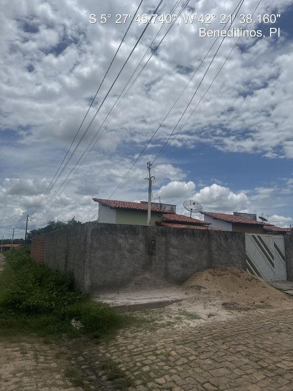 Casa, 56.01 de área total, 56.01 de área privativa, 200.00 de área do terreno,  2 qto(s), em Beneditinos/PI