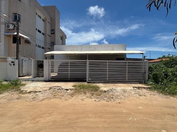 Casa, 0.00 de área total, 59.60 de área privativa, 120.00 de área do terreno,  2 qto(s), a em Cabedelo/PB