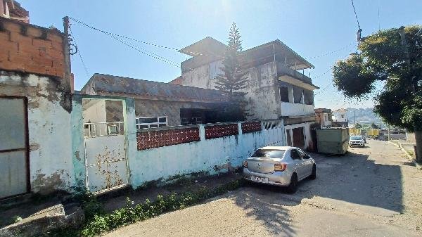 Casa, 0.00 de área total, 112.00 de área privativa, 341.00 de área do terreno,  3 qto(s), em São Gonçalo/RJ
