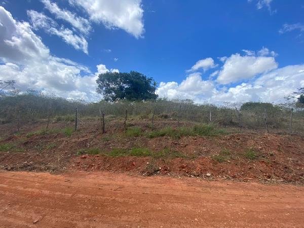 Terreno, 0.00 de área total, 0.00 de área privativa, 2041.90 de área do terreno. em Lagoa do Carro/PE
