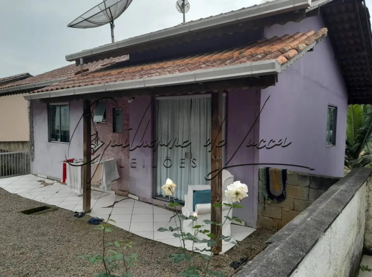 1 (Um)Terreno urbano com área de 443,28 m2 (quatrocentos e quarenta e três metros e vinte em Presidente Getúlio/SC