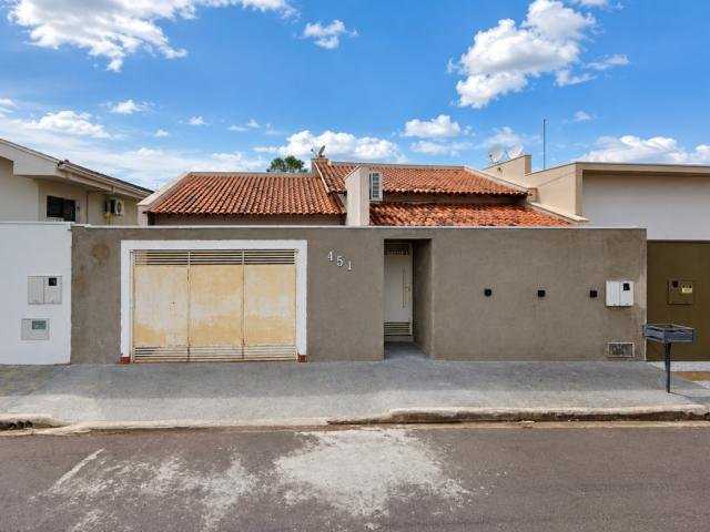 
                        Imóvel Residencial, 330m², Adamantina/SP                     em Adamantina/SP