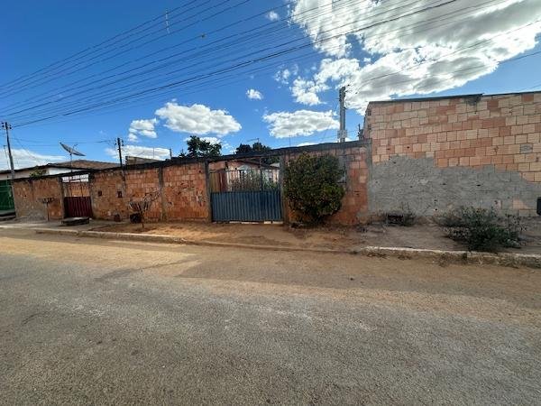 Casa, 83.26 de área total, 83.26 de área privativa, 300.00 de área do terreno,  3 qto(s), em Luziânia/GO