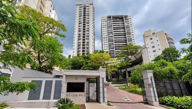 Apartamento 152 m² (privativa + comum) com 02 vagas - Centro - Nova Iguaçu - RJ em Nova Iguaçu/RJ