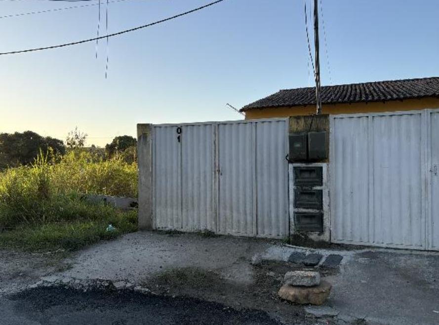 Casa - 38,15m² de área privativa, 75m² de área do terreno, com vaga de garagem - SAO GONCA em São Gonçalo/RJ