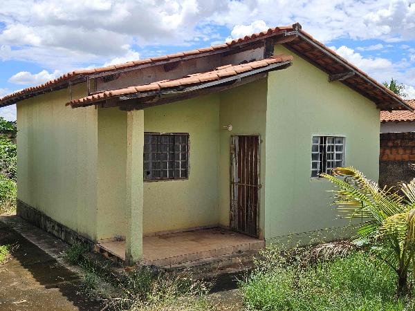 Casa, 0.00 de área total, 53.68 de área privativa, 360.00 de área do terreno,  2 qto(s), v em SANTO ANTONIO DO DESCOBER/GO - foto 1