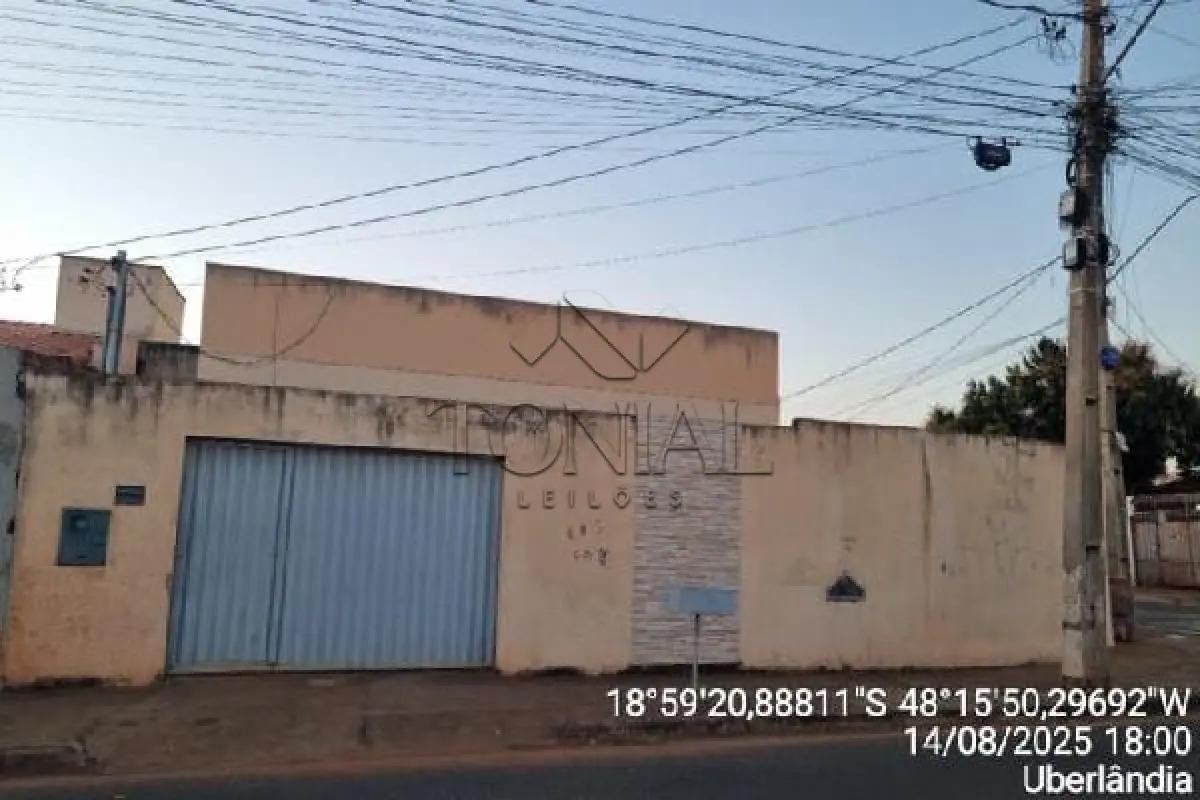 Casa - UBERLANDIA / MG em Uberlândia/MG