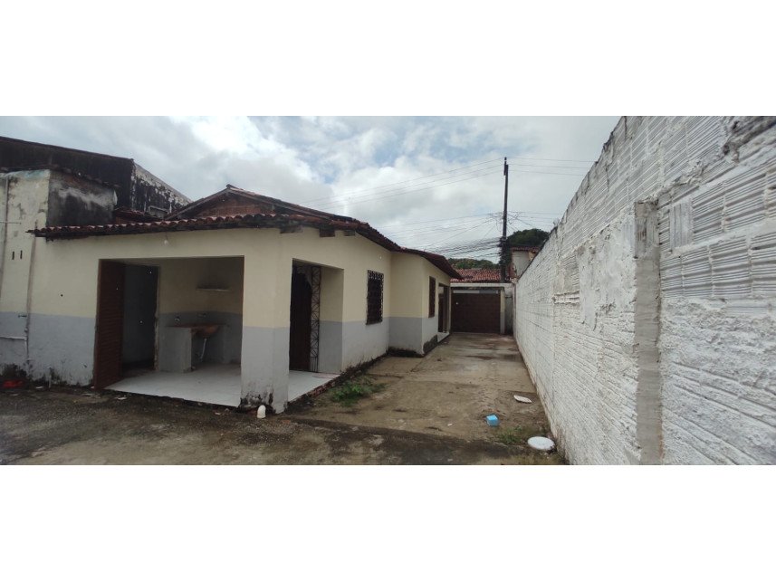 Casa à venda em leilão - Travessa Antônio Magalhães, 436 - Guajeru - Fortaleza / CE em Fortaleza/CE - foto 13
