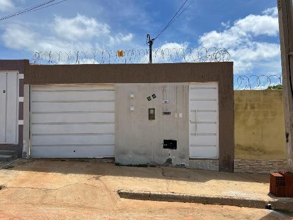 Casa, 0.00 de área total, 77.37 de área privativa, 167.33 de área do terreno,  2 qto(s), a em Brumado/BA