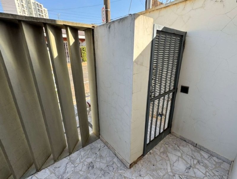 CASA RESIDENCIAL - Alto Padrão localizada no Centro da .. em Catanduva/SP - foto 45