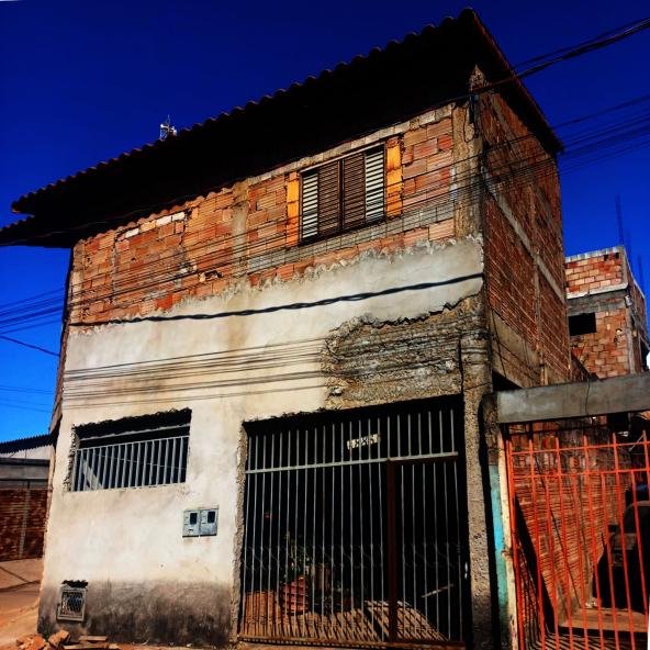 IMÓVEL RESIDENCIAL C/ 02 CASAS E 01 APTO |B. BELA VISTA I, PARACATU/ MG em Paracatu/MG