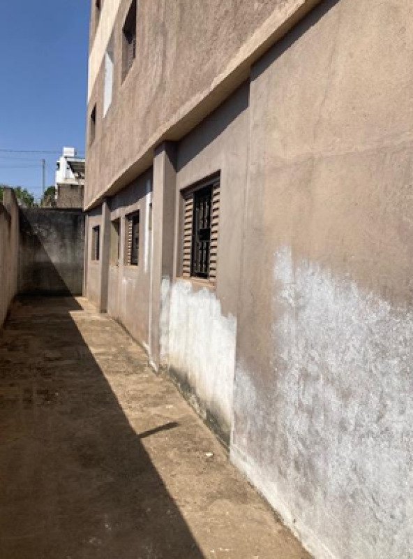 PRÉDIO COM CONSTRUÇÃO INACABADA EM PATOS DE MINAS/MG em Patos de Minas/MG - foto 20
