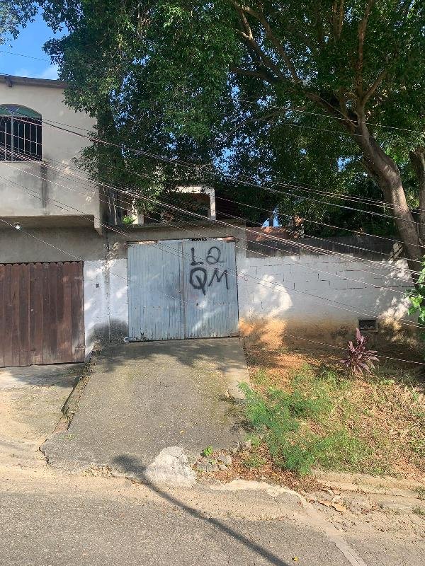 Casa, 0.00 de área total, 101.00 de área privativa, 324.00 de área do terreno,  2 qto(s), em São Gonçalo/RJ