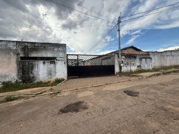 Casa, 58.44 de área total, 57.76 de área privativa, 150.01 de área do terreno,  2 qto(s), em Luziânia/GO