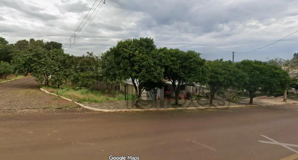 IMÓVEL URBANO DE ESQUINA, COM ÁREA DE 228,0M², COM UMA CASA DE MADEIRA E ANEXO EM ALVENARI em Salvador das Missões/RS