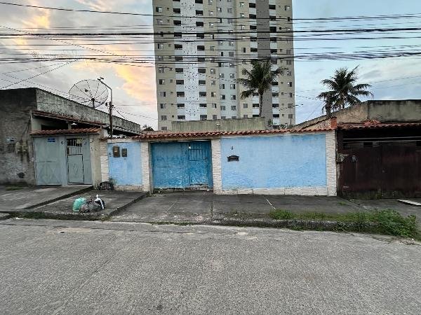 Casa, 64.00 de área total, 64.00 de área privativa, 223.00 de área do terreno,  2 qto(s), em São Gonçalo/RJ