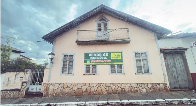 IMÓVEL RESIDENCIAL NO CENTRO DE SABARÁ/MG em Sabará/MG