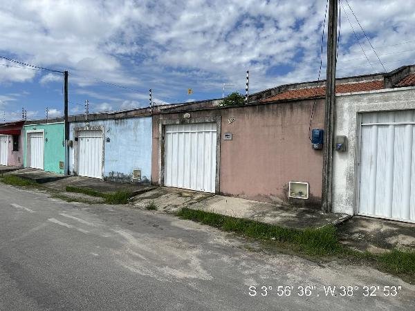 Casa, 71.83 de área total, 71.83 de área privativa, 150.00 de área do terreno,  2 qto(s), em Itaitinga/CE