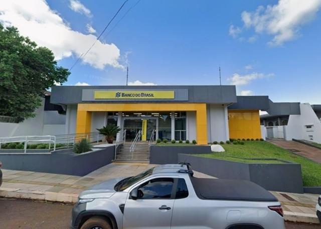 LEILÃO DE IMÓVEIS COM LOCAÇÃO SIMULTÂNEA em Colorado/RS