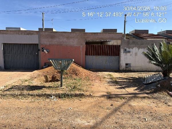Casa, 56.14 de área total, 56.14 de área privativa, 180.00 de área do terreno,  2 qto(s), em Luziânia/GO