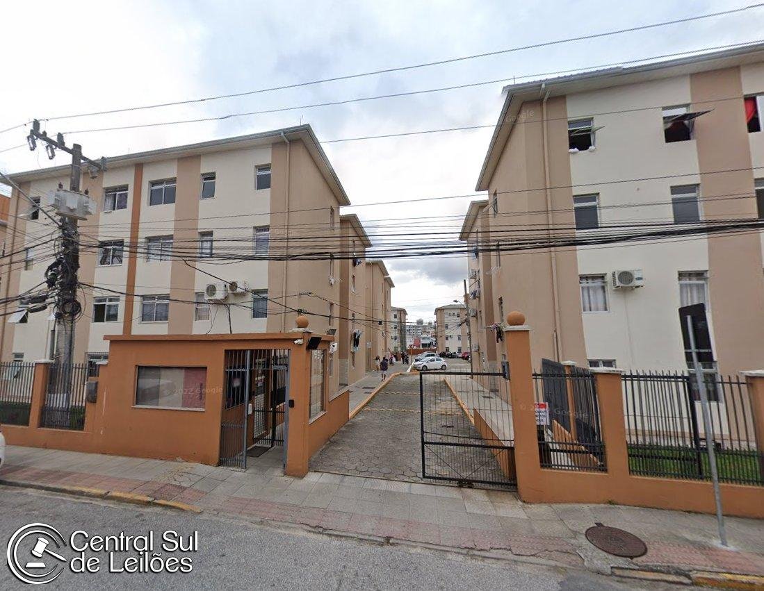 Apartamento nº 12, bloco 13, no Conjunto Habitacional Gerôncio Thives, em São José/SC em São José/SC
