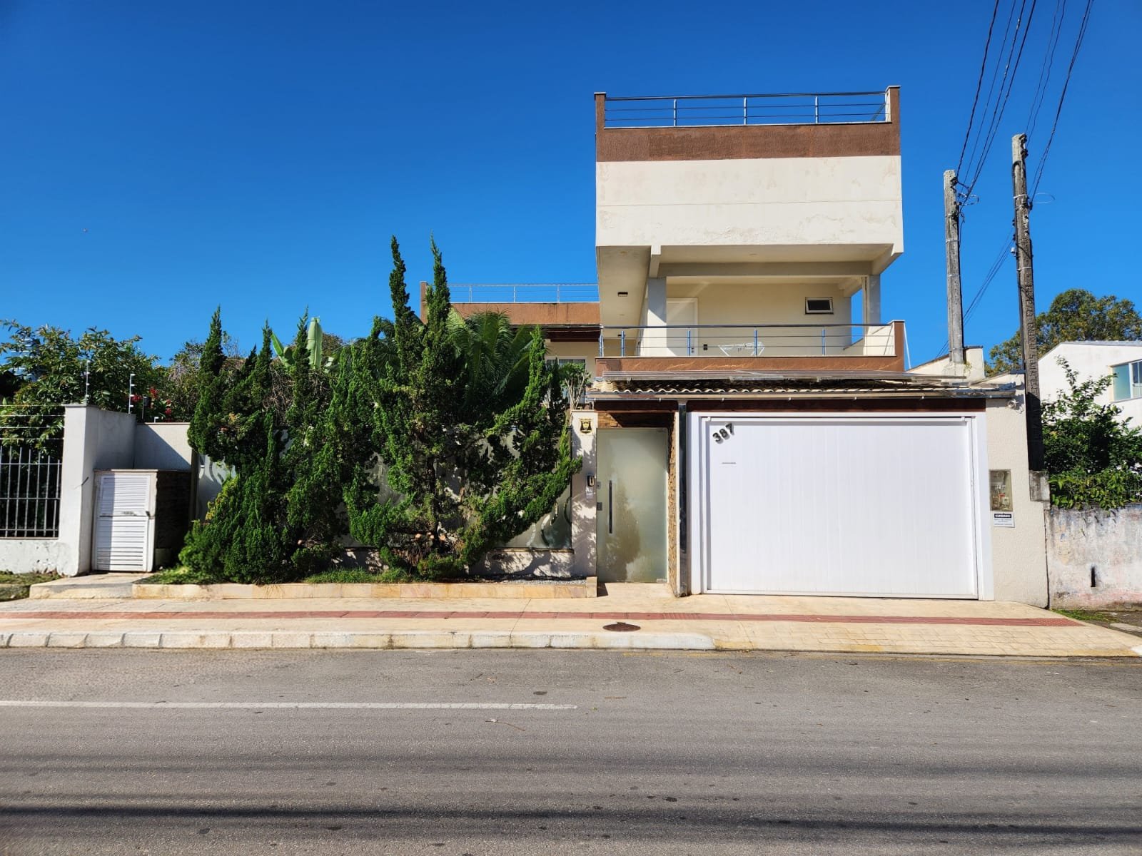 UM IMOVEL URBANO RESIDENCIAL AREA CONTRUIDA 400,38 m² NO BAIRRO VILA REAL BALNEÁRIO CAMBOR em Balneário Camboriú/SC