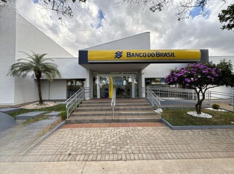 ID74636 ARARUNA (PR) - Avenida Vinte e nove de novembro, 510 - Araruna/PR em Araruna/PR