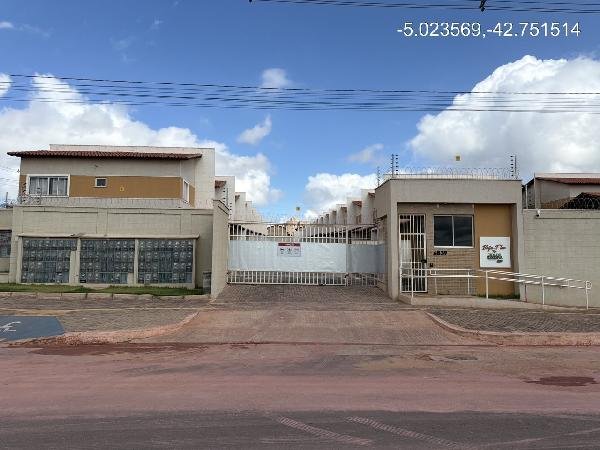 Casa, 0.00 de área total, 60.86 de área privativa, 101.21 de área do terreno,  2 qto(s), a em Teresina/PI
