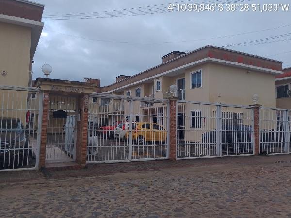 Apartamento, 70.10 de área total, 58.80 de área privativa, 0.00 de área do terreno,  2 qto em Pacajus/CE