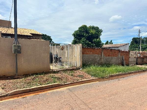 Casa, 54.44 de área total, 54.44 de área privativa, 180.00 de área do terreno,  2 qto(s), em Várzea Grande/MT