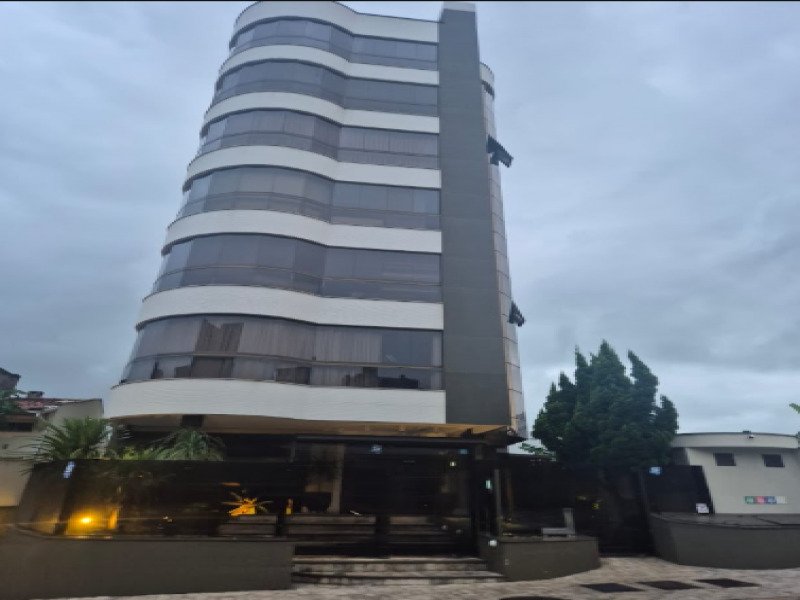 Apartamento, Residencial, Centro, 2 vaga(s) de garagem em Tubarão/SC