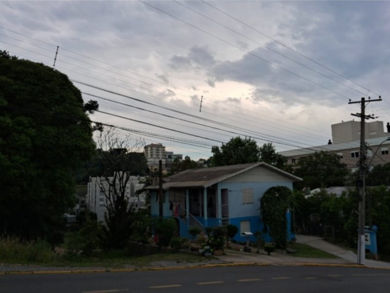FRAÇÃO DE TERRAS URBANAS COM 434,50m² (CASA NÃO AVERBAD.. em Carlos Barbosa/RS - foto 3