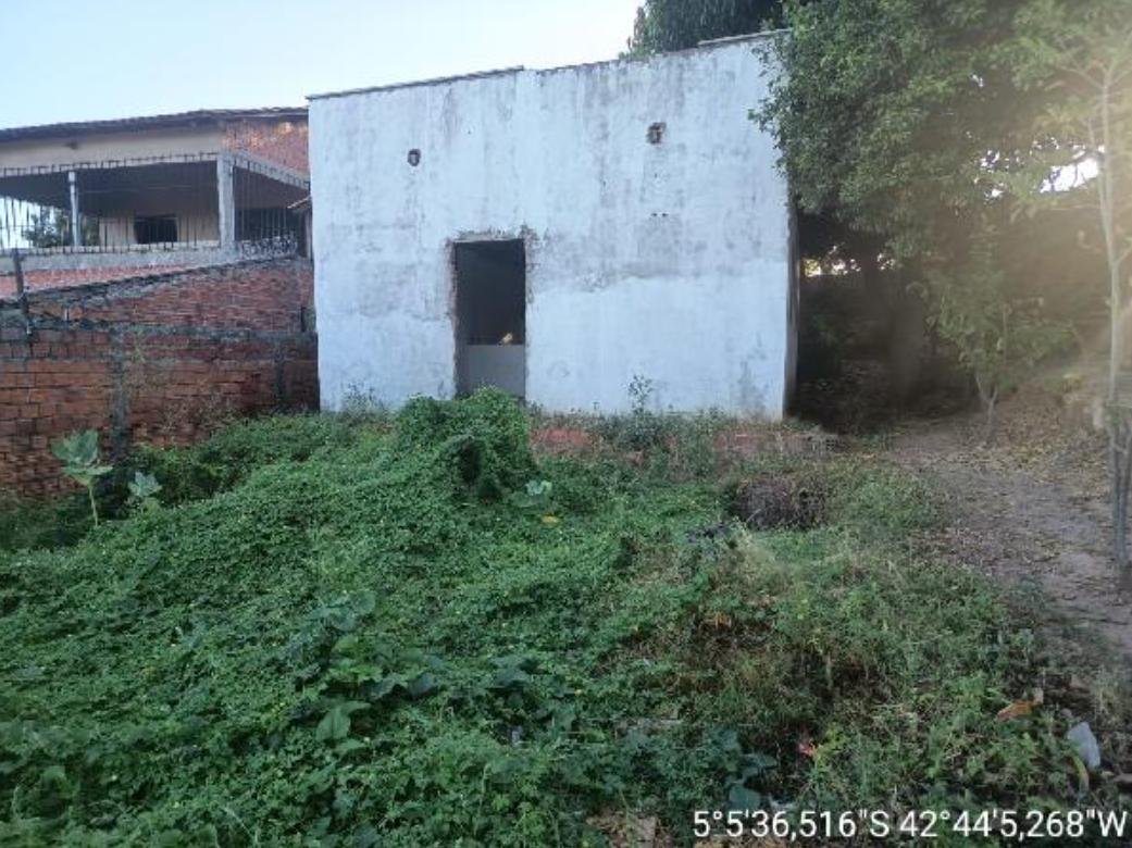 Casa - 45m² de área privativa, 250m² de área do terreno - TERESINA/PI em Teresina/PI