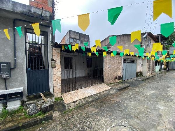 Casa, 72.00 de área total, 20.10 de área privativa, 72.00 de área do terreno,  1 qto(s), a em Simões Filho/BA
