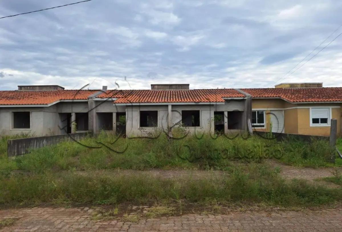 18 casas geminadas em construção de 43,48 m² – Vila Três Marias – Esteio/RS em Esteio/RS